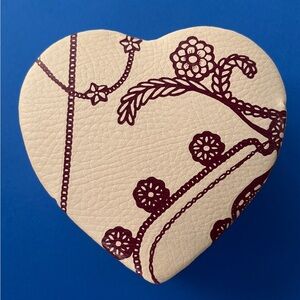 Pandora Heart-Shaped Pink Jewelry Box for charm bracelet